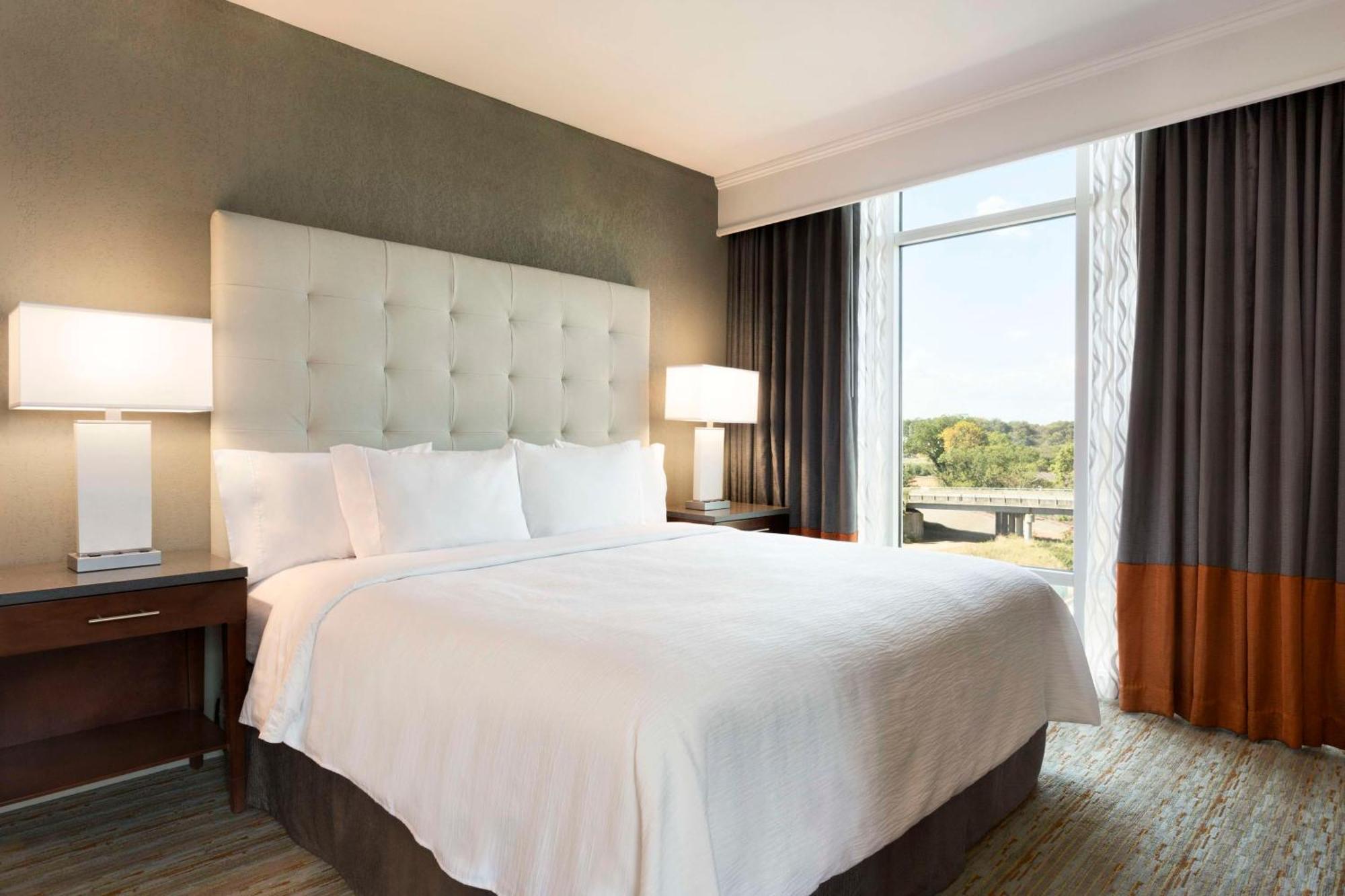 Embassy Suites By Hilton Greenville Downtown Riverplace Extérieur photo