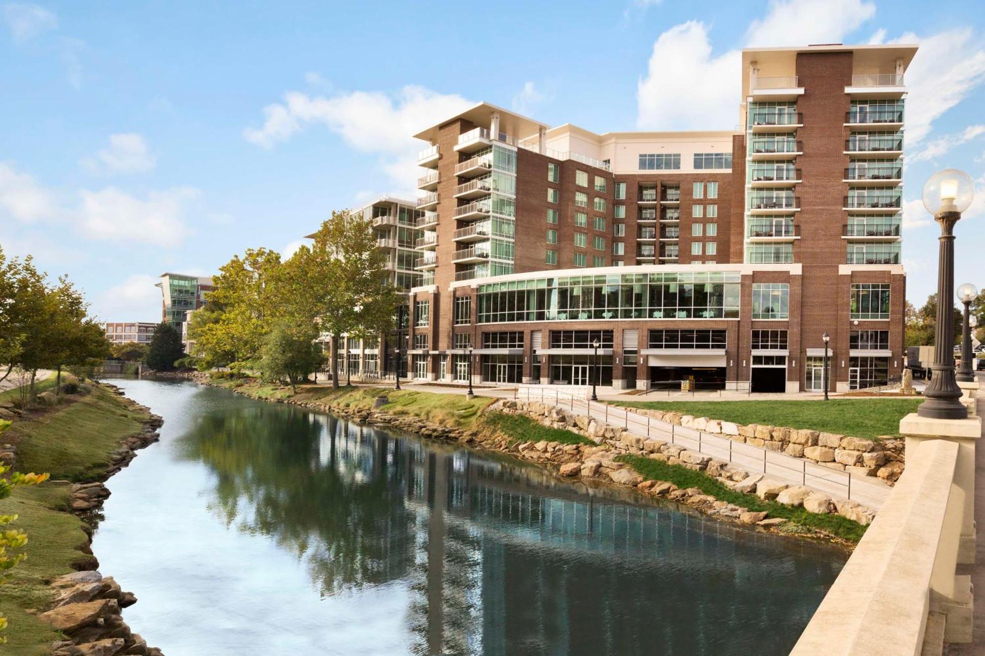 Embassy Suites By Hilton Greenville Downtown Riverplace Extérieur photo