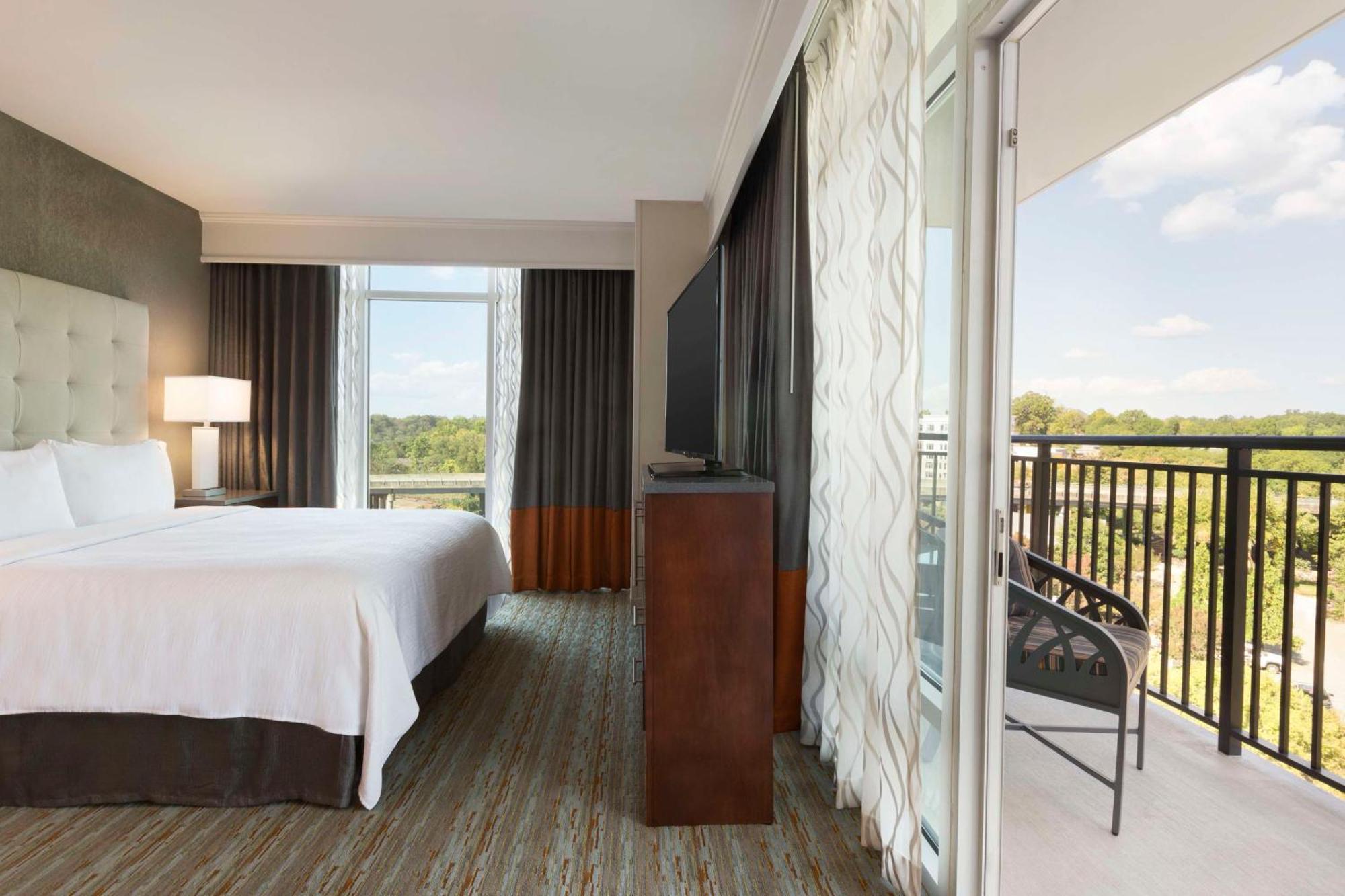 Embassy Suites By Hilton Greenville Downtown Riverplace Extérieur photo