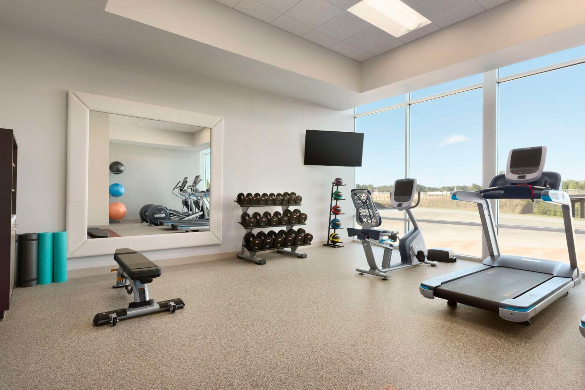 Embassy Suites By Hilton Greenville Downtown Riverplace Extérieur photo